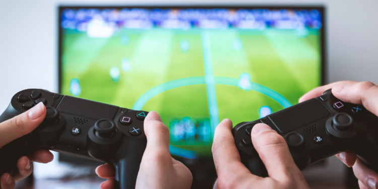 Foragido de BH é preso jogando videogame em Divino das Laranjeiras