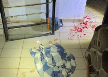 Homem é morto a facadas durante relação a três em Central de Minas