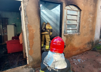 Homem morre carbonizado no bairro Planalto, em Valadares