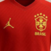 Cleitinho ameaça CPI contra CBF por possível camisa vermelha da seleção
