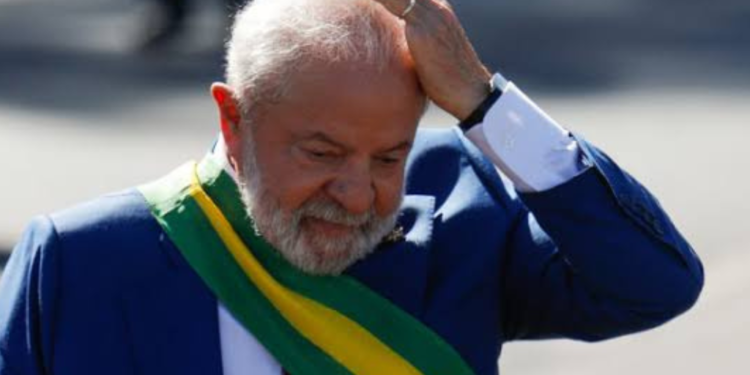 Lula é submetido a cirurgia após hemorragia intracraniana