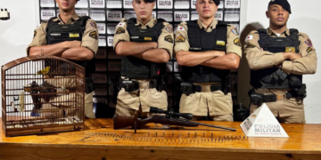Dois são presos com rifle, munições e pássaro silvestre em José Raydan MG