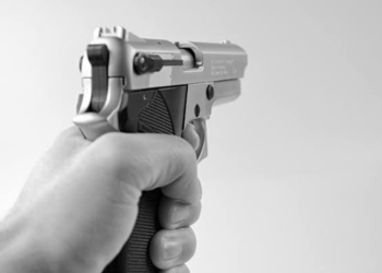 Três homens são baleados em diferentes pontos de Valadares neste sábado