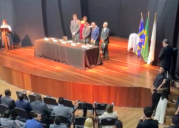 Prefeito, vice-prefeito e vereadores eleitos são diplomados em Valadares