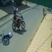 Câmera flagra acidente entre moto e bicicleta no Jardim Pérola, em Valadares