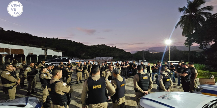 Operação policial prende cinco e apreende armas e drogas em Conselheiro Pena