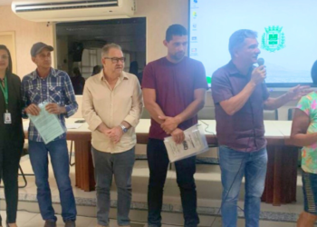 Produtores rurais de Valadares recebem títulos de propriedade do Governo de Minas