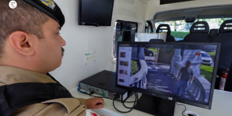 Reconhecimento facial tira 400 foragidos das ruas em Minas