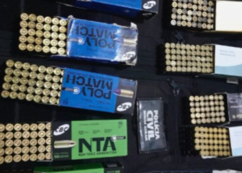 Filho ameaça mãe e é flagrado com mais de 400 munições em Valadares