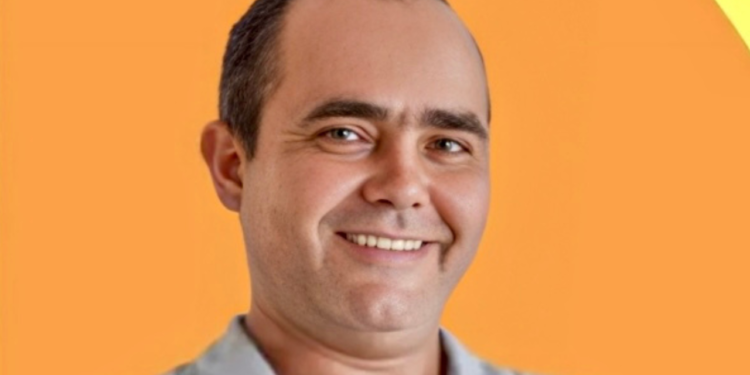 Corpo de pedreiro é encontrado enterrado em obra em Valadares