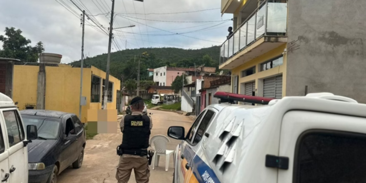 Jovem é morto após cuspir no rosto de cobrador do tráfico