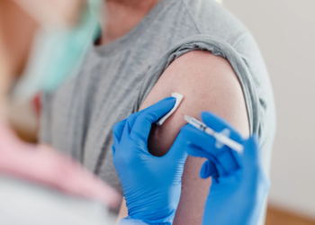 Vacina contra gripe chega a comerciantes de Baguari, em Valadares MG