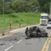 Acidente entre carreta e carro deixa uma vítima fatal na BR-381
