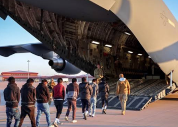 Primeiro voo com deportados por Trump chega ao Brasil nesta sexta