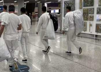 Lula proíbe algemas em deportados e mobiliza FAB