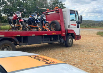 Polícia intercepta “rolezinho” e apreende motos em Governador Valadares