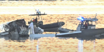 Tragédia no Rio Potomac: equipes de resgate encontram 28 corpos