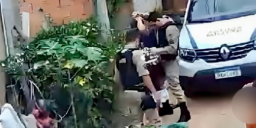 PM aborda suspeitos em São Pedro do Suaçuí