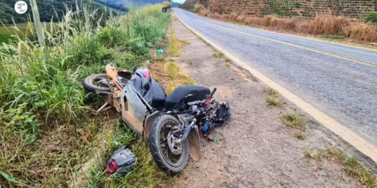 Casal morre em acidente na BR-262, em Martins Soares MG