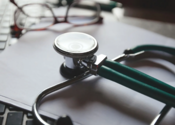 Médico é preso suspeito de estuprar paciente com câncer em Itabira MG