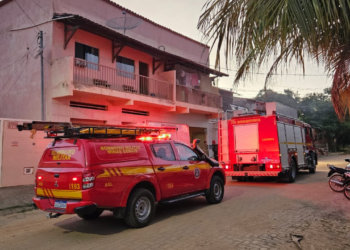 Incêndio destrói marcenaria bairro JK 1, em Valadares