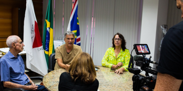 Prefeito cria Serviço de Apoio ao Valadarense Deportado pelos EUA