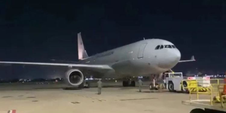 Brasileiros deportados dos EUA chegam a Minas: “Foi uma tentativa que não deu certo”