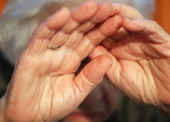 Filho sai da prisão e agride mãe de 70 anos em Valadares