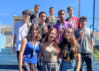 Estudantes de MG representam o Brasil em competição de matemática na Tailândia