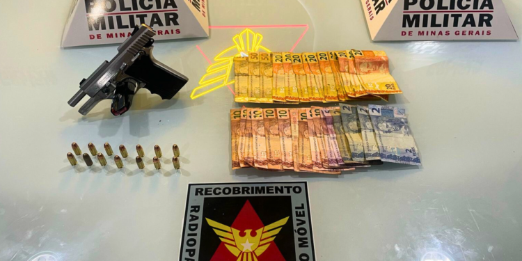 Homem invade casa ao ver a PM e é preso com arma na cintura em GV