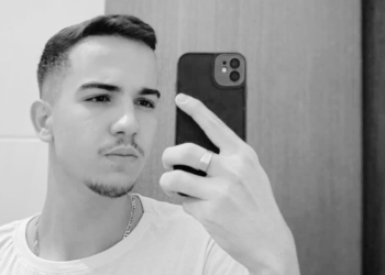 Jovem morre após colidir motocicleta contra muro em Valadares