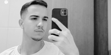 Jovem morre após colidir motocicleta contra muro em Valadares
