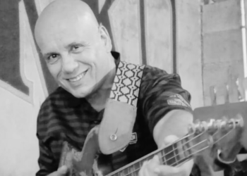 Morre Anísio Mello Júnior, cantor das aberturas de ‘Dragon Ball’ no Brasil