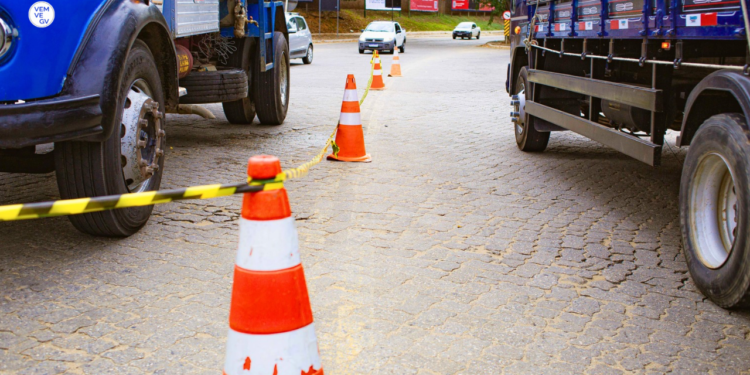 Prefeitura inicia recapeamento da avenida Moacir Paleta em Valadares
