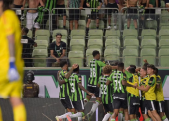 Coelho despacha Cruzeiro nos pênaltis e vai à final do Mineiro