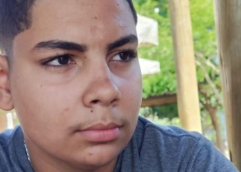 Adolescente é morto a tiros após sair da escola em Valadares