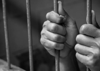 Celulares e armas artesanais são encontrados em cela durante revista no Ceresp de Valadares