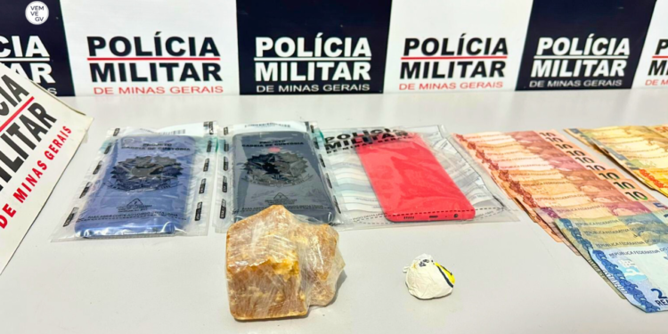 Vovó de 74 anos com tornozeleira é presa por tráfico em Itabirinha MG