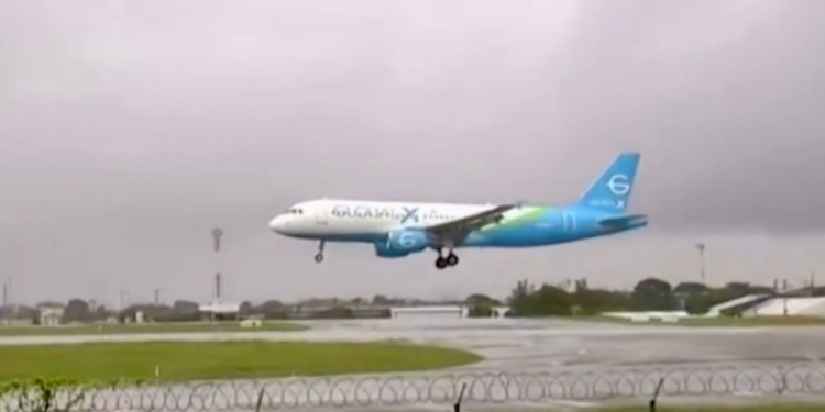 Quarto voo com deportados brasileiros chega a Fortaleza