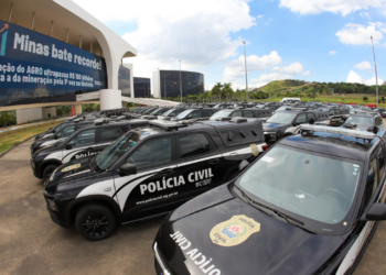 Governo de Minas entrega 103 novas viaturas para reforçar a frota da Polícia Civil