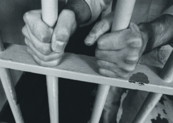 Detentos são investigados por extorsão dentro de penitenciária em Valadares