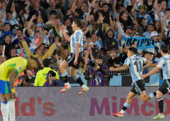 Brasil é atropelado pela Argentina e leva 4 a 1 nas Eliminatórias