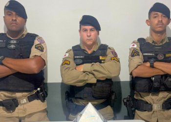 PM prende dois homens por tráfico de drogas em São Félix de Minas