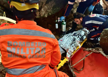 Jovem de 19 anos é resgatada desacordada às margens do Rio Doce em Valadares