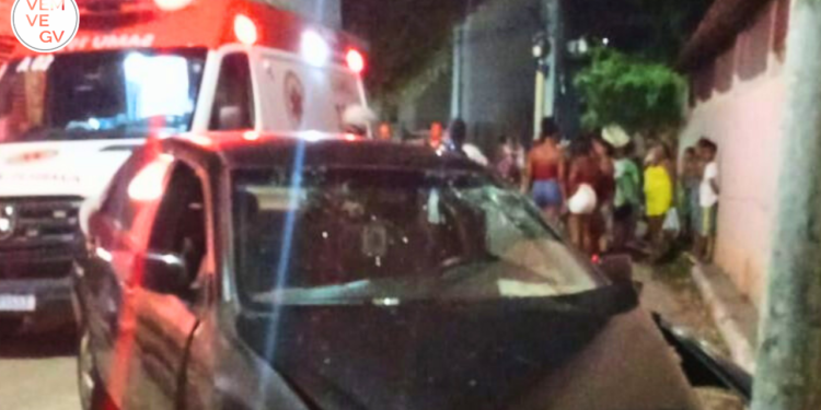 Acidente envolvendo carro e moto deixa três pessoas feridas em Valadares