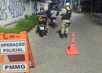 Blitz remove veículos abandonados e irregulares das ruas de Valadares