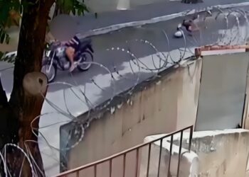 Passageiro pula de moto em movimento e condutor foge ao avistar PM em Valadares