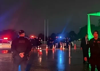 Explosões e morte na Praça dos Três Poderes, em Brasília