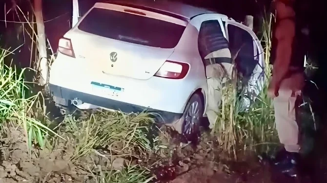 Fugitivo do Espírito Santo é interceptado em Valadares, em veículo furtado.