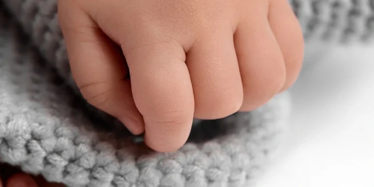 Bebê de 1 ano morre com tiro na cabeça no Triângulo Mineiro